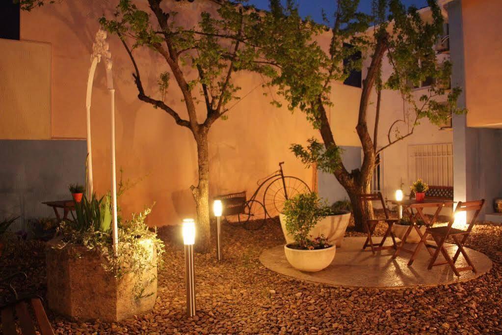 Hospedium Aloque Posada Hotel Rural Valdepenas Exterior photo